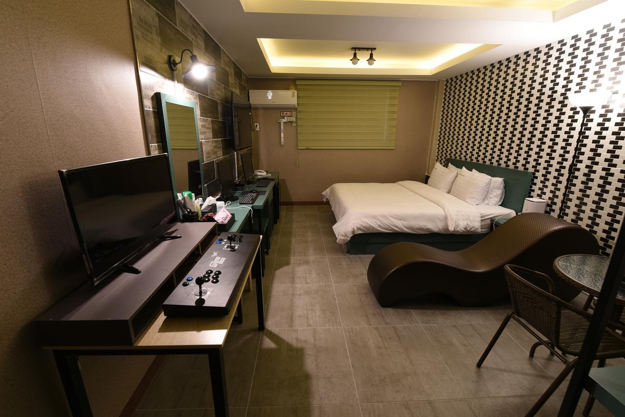 Jecheon Q Motel Exteriör bild